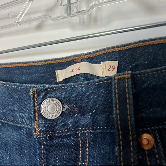 Levi Wedgie jeans - straight fit/high rise size 29 - Picture 6 of 9